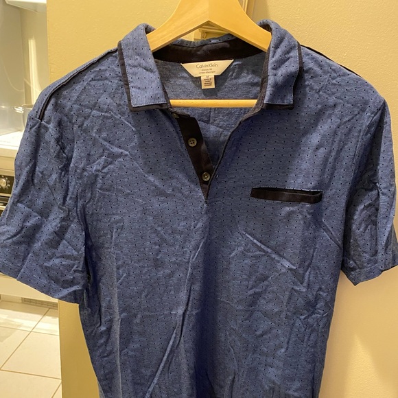 Calvin Klein medium blue polo with dots - Picture 1 of 5